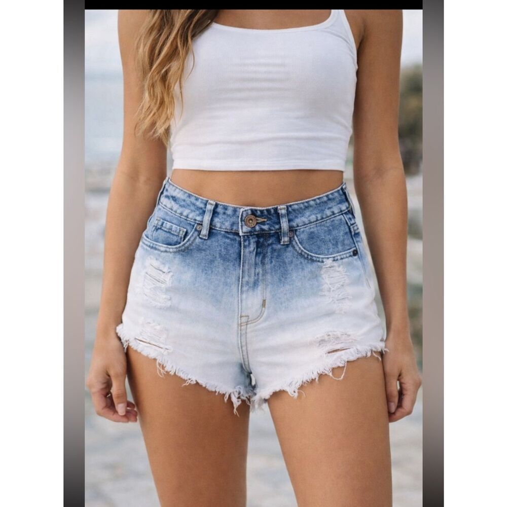 Bullhead Women's Blue Ombre Denim Shorts